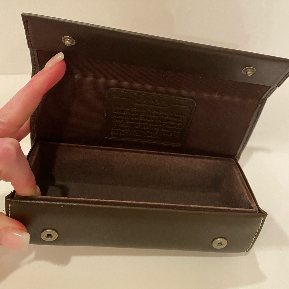⭐️Coach Leather Glasses Case. - Picture 5 of 13
